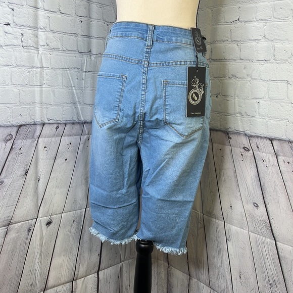 Clam Digger Length Jean - Picture 3 of 10